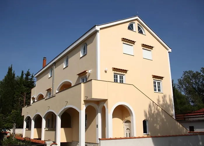 Apartments Jadera